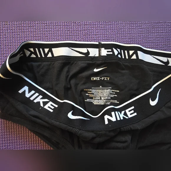 NWT Nike Black Dri-FIT Briefs Size Medium - Picture 3 of 5
